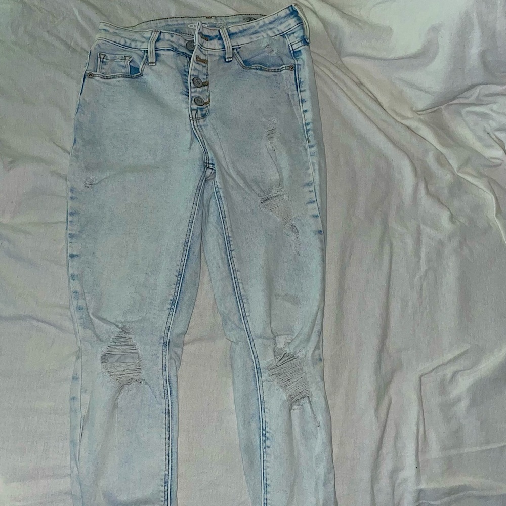 Skinny ripped jeans